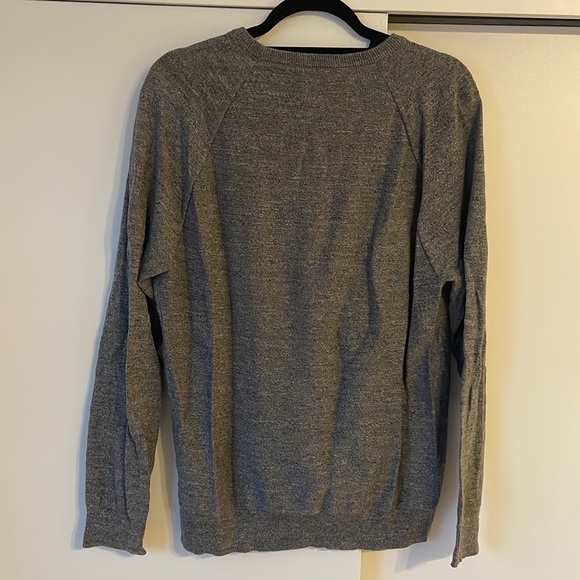 J. Crew Men’s crewneck gray sweater - Picture 4 of 5